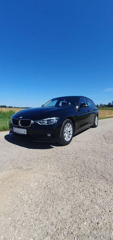 Gebraucht BMW 320 Advantage 163 PS (119 kW) 2016 Schwarz Kombi