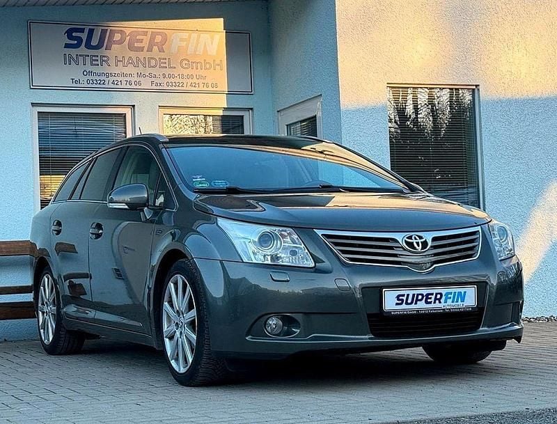 Gebraucht Toyota Avensis Executive 152 PS (111 kW) 2009 Grau Kombi