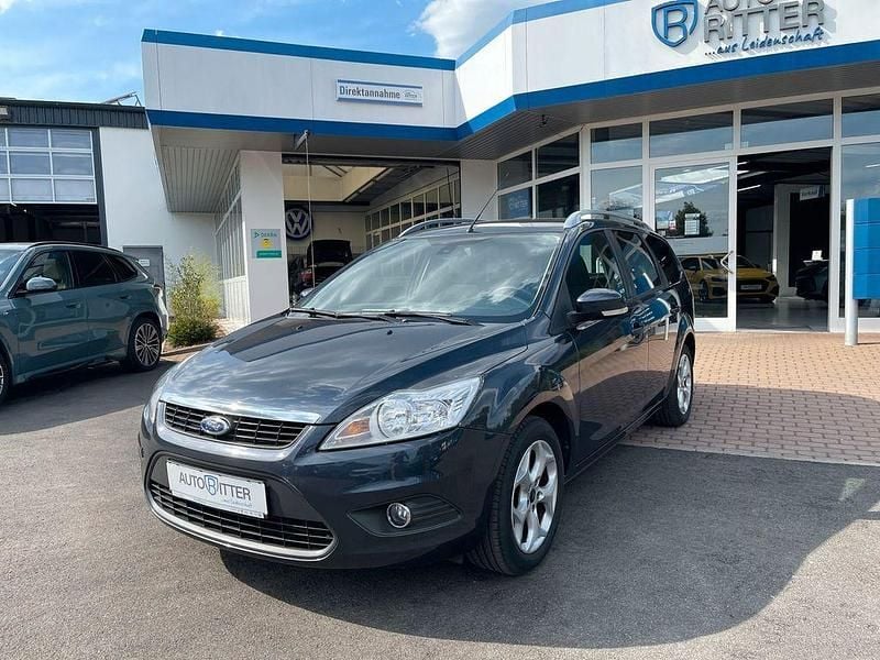 Gebraucht Ford Focus 101 PS (74 kW) 2011 Grau Kombi