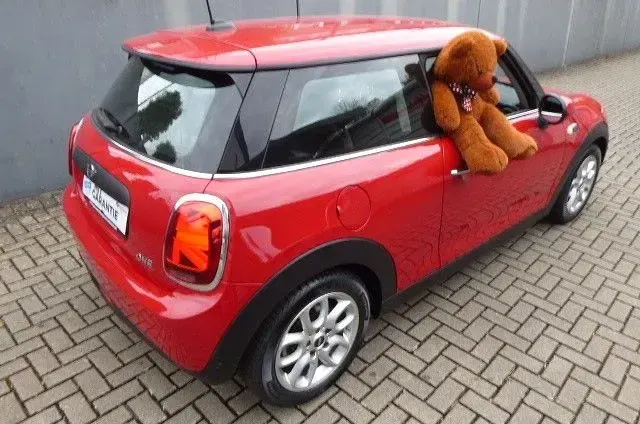 Gebraucht Mini ONE 102 PS (75 kW) 2020 Rot Kleinwagen