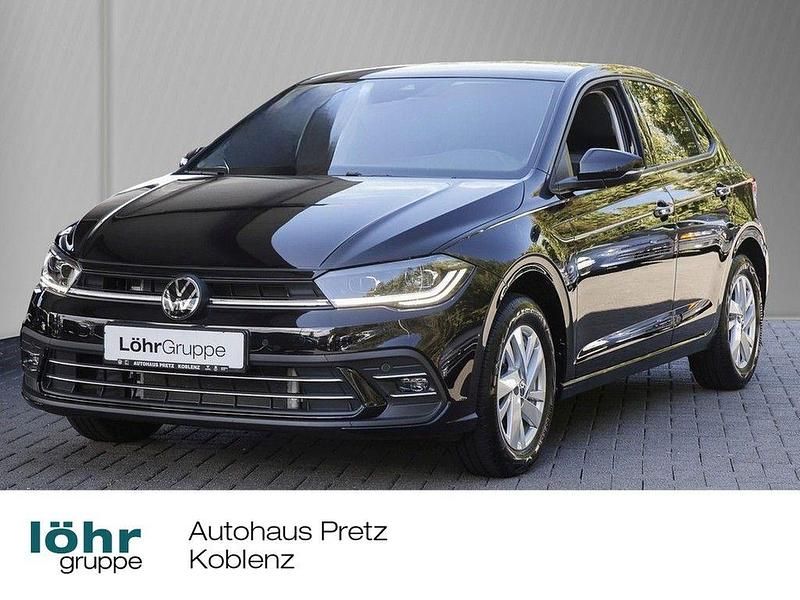 Deep black perleffekt Gebraucht 2024 VW Polo Style Limousine | 21.480 € (Fairer Preis) - Bild 1/4