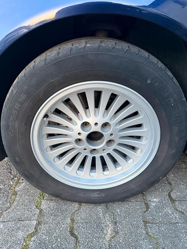 Gebraucht BMW 520 Basis 150 PS (110 kW) 1999 Blau Limousine