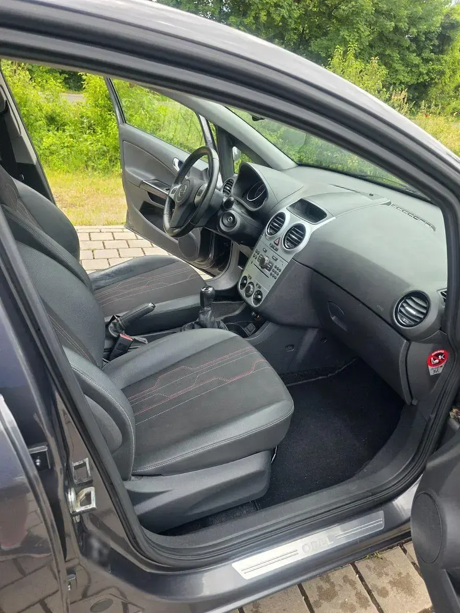 Gebraucht Opel Corsa 86 PS (63 kW) 2012 Grau Kleinwagen