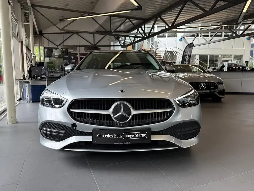 Gebraucht Mercedes 200 204 PS (150 kW) 2023 Metalliclack hightechsilber (metallic) Kombi