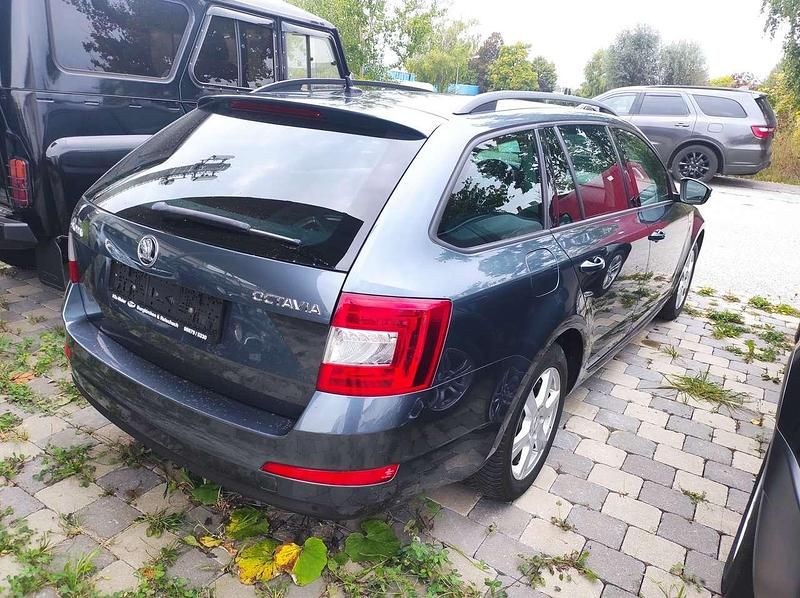 Gebraucht Skoda Octavia Joy 150 PS (110 kW) 2016 Grau Kombi