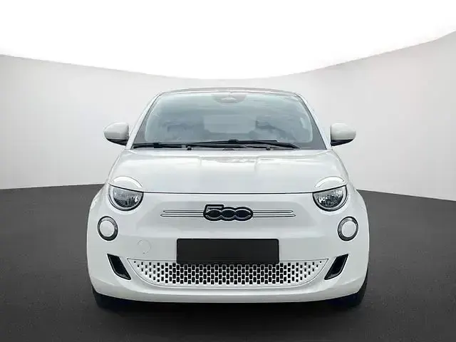Gebraucht Fiat 500e 86 kW (118 PS) 2024 Colore esterno (arktis weiß) Coupé
