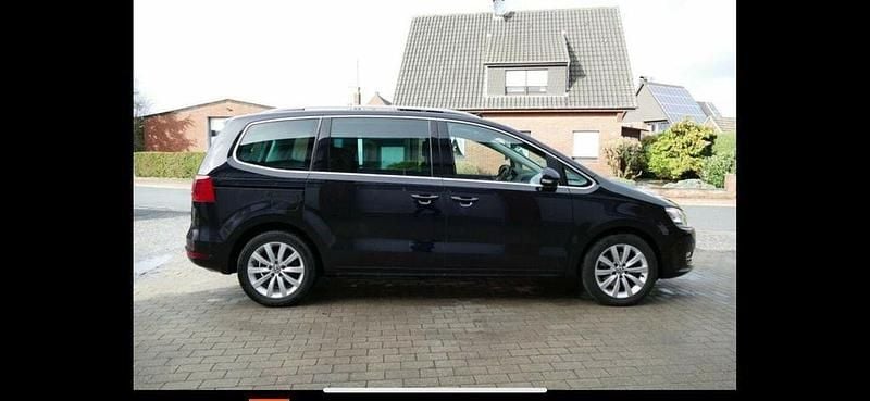 Schwarz Gebraucht 2013 VW Sharan Highline Van / Kleinbus | 10.900 € (Guter Preis) - Bild 1/4