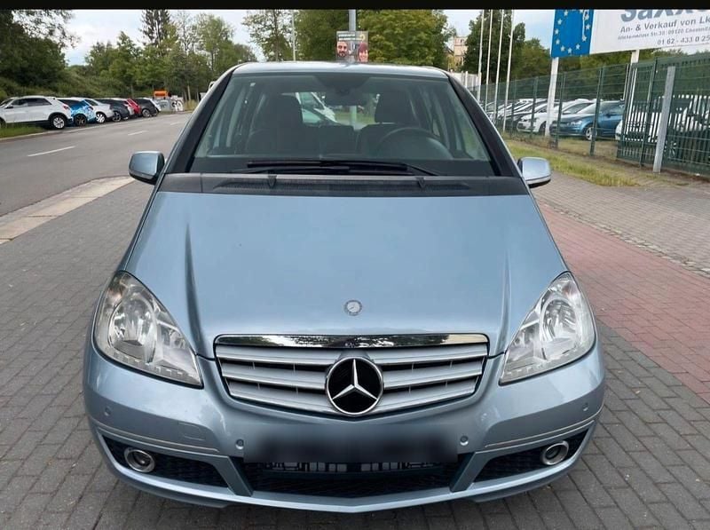 Silber Gebraucht 2010 Mercedes A200 Kleinwagen | 6.999 € (Fairer Preis) - Bild 1/4