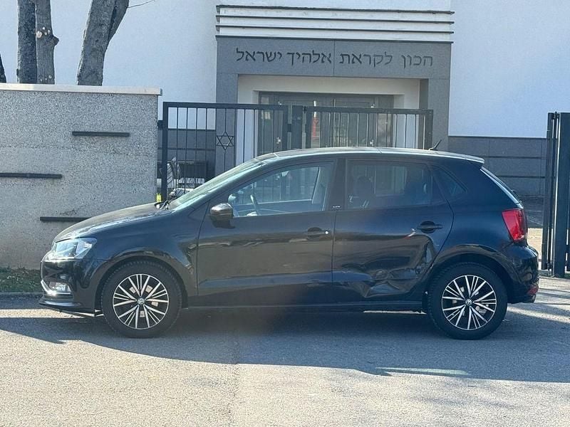 Gebraucht VW Polo Allstar 90 PS (66 kW) 2016 Schwarz Limousine