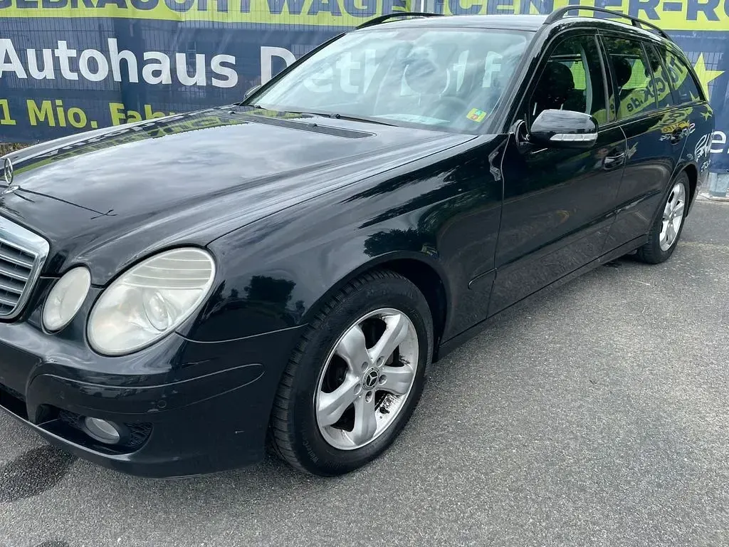 Gebraucht Mercedes E200 184 PS (135 kW) 2007 Schwarz Kombi