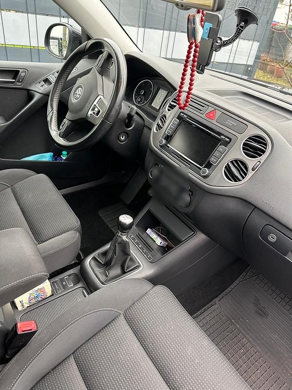 Gebraucht VW Tiguan 140 PS (102 kW) 2011 Schwarz SUV