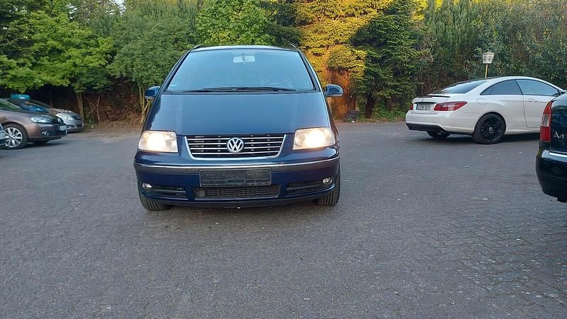 Blau Gebraucht 2005 VW Sharan Van / Kleinbus | 3.300 € (Fairer Preis) - Bild 1/4