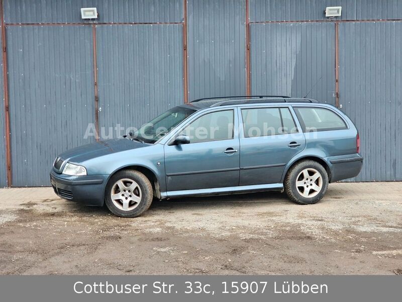 Grau Gebraucht 2004 Skoda Octavia Ambiente Kombi | 599 € (Fairer Preis) - Bild 1/4