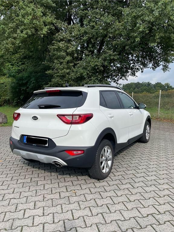 Gebraucht Kia Stonic Vision 84 PS (61 kW) 2019 Weiß SUV