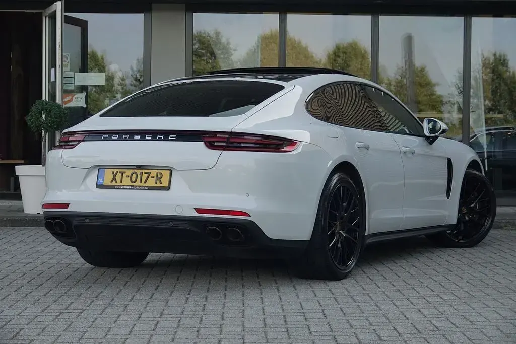 Gebraucht Porsche Panamera 4 E-Hybrid 466 PS (342 kW) 2019 Weiß Kleinwagen