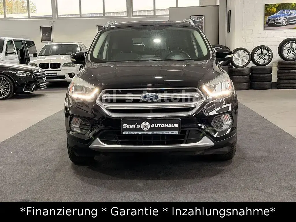 Gebraucht Ford Kuga Business Edition 150 PS (110 kW) 2017 Schwarz SUV