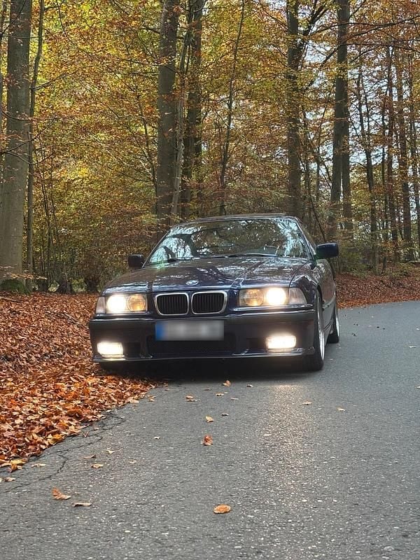 Second-hand BMW 320 150 CP (110 kW) 1996 Albastru Coupe