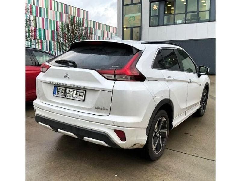 Gebraucht Mitsubishi Eclipse Cross Plus 188 PS (138 kW) 2022 Weiß SUV