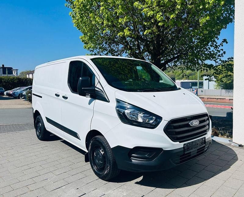 Second-hand Ford Transit Custom 105 CP (77 kW) 2022 Alb Monovolum
