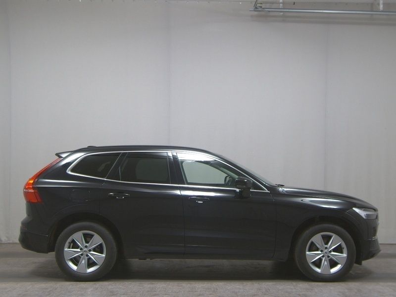 Schwarz Gebraucht 2022 Volvo XC60 Momentum SUV | 21.280 € - Bild 1/4