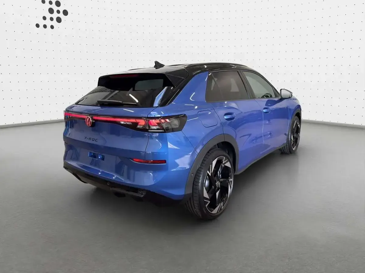 Neu VW T-Roc R-line 150 PS (110 kW) 2026 Blau SUV
