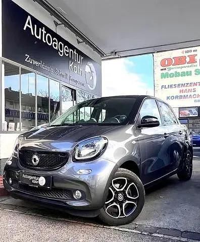 Second-hand Smart ForFour 200 CP (147 kW) 2015 Negru Hatchback