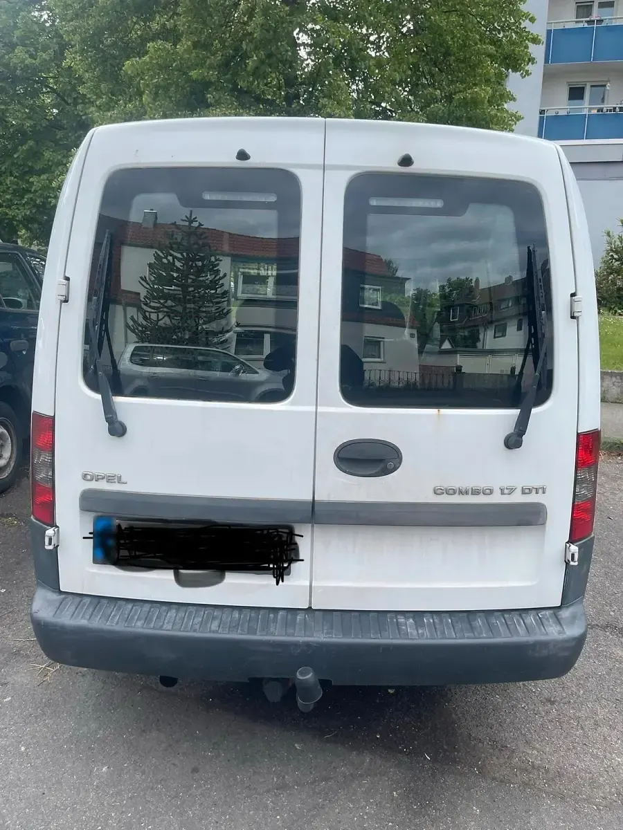 Używany Opel Combo 87 KM (63 kW) 2003 Biały Minivan