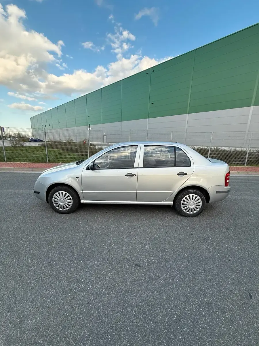 Gebraucht Skoda Fabia 75 PS (55 kW) 2003 Silber Limousine