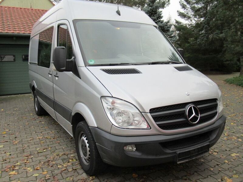 Gebraucht Mercedes Sprinter 163 PS (119 kW) 2013 Silber Van