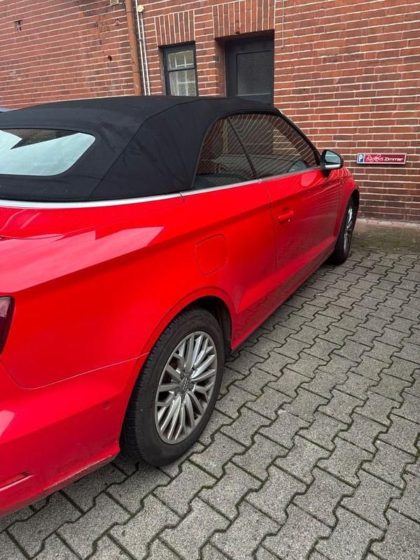 Gebraucht Audi Cabriolet Ambiente 150 PS (110 kW) 2014 Rot Cabrio