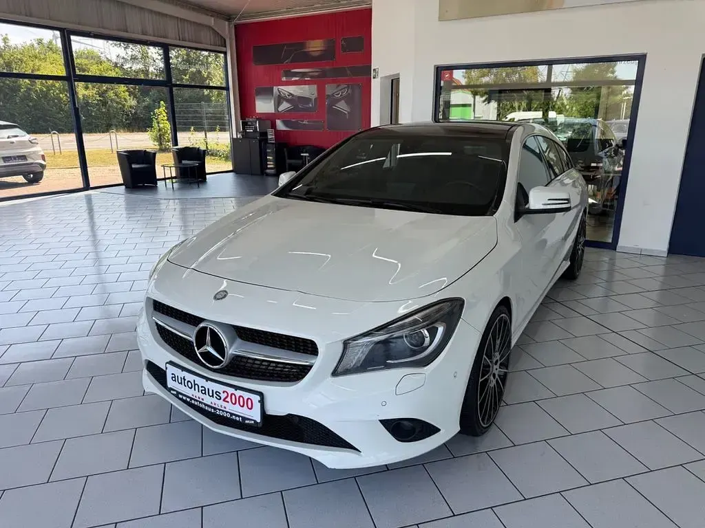 Gebraucht Mercedes CLA200 Shooting Brake AMG 156 PS (114 kW) 2015 Weiß Kombi