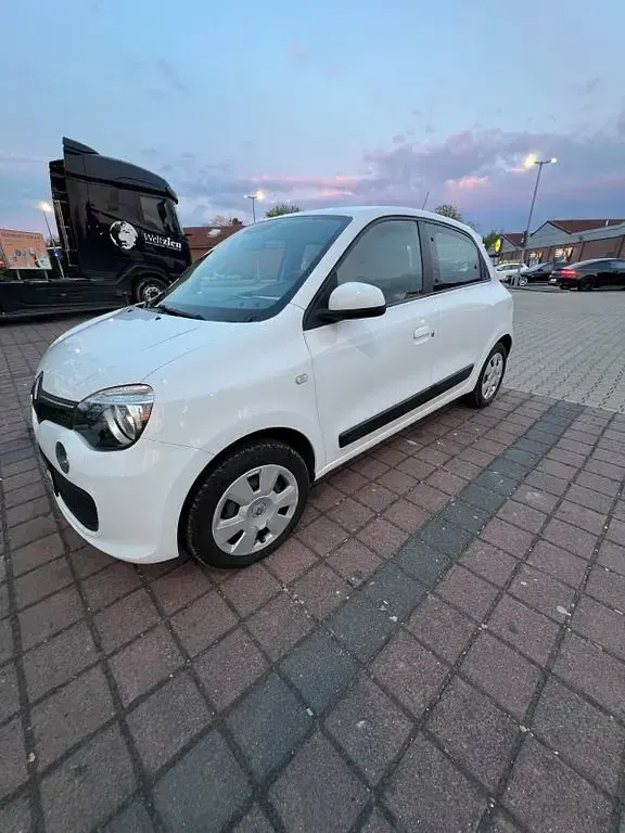 Gebraucht Renault Twingo Dynamique 71 PS (52 kW) 2015 Weiß Kleinwagen