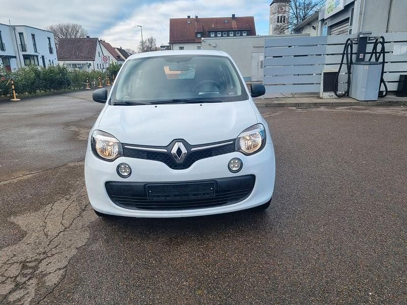 Gebraucht Renault Twingo Life 69 PS (50 kW) 2016 Weiß Kleinwagen
