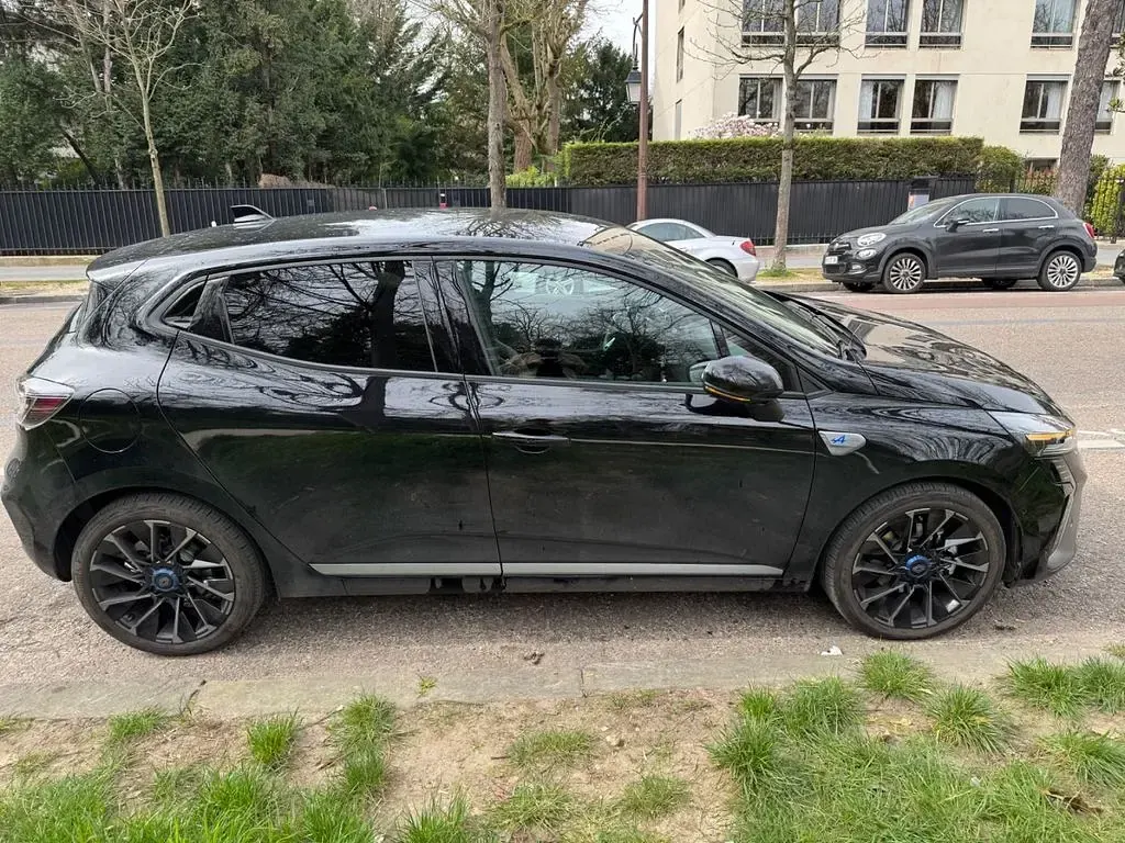 Gebraucht Renault Clio V Esprit Alpine 145 PS (106 kW) 2024 Schwarz Limousine