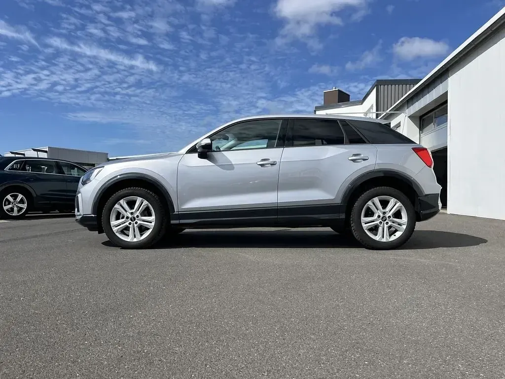 Gebraucht Audi Q2 Advanced Plus 150 PS (110 kW) 2024 Silber SUV