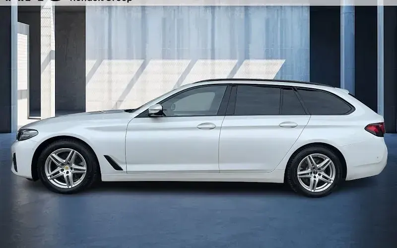 Gebraucht BMW 520 Shadowline 190 PS (139 kW) 2023 Weiß Limousine