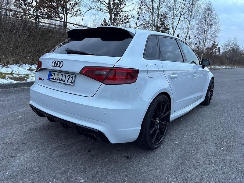 Gebraucht Audi RS3 Ambiente 367 PS (269 kW) 2016 Weiß Limousine