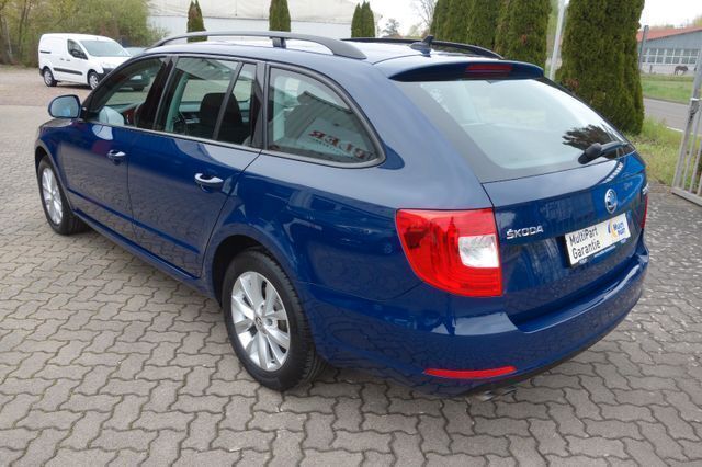 Gebraucht Skoda Superb Active 105 PS (77 kW) 2015 Blau Kombi