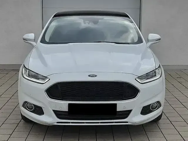Gebraucht Ford Mondeo Titanium 320 PS (235 kW) 2015 Weiß Limousine