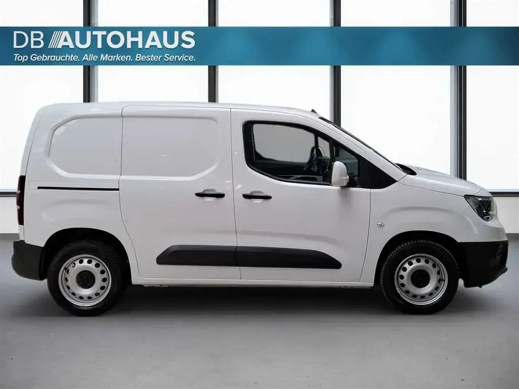 Gebraucht Opel Combo Edition 102 PS (75 kW) 2022 Weiß Van / Kleinbus