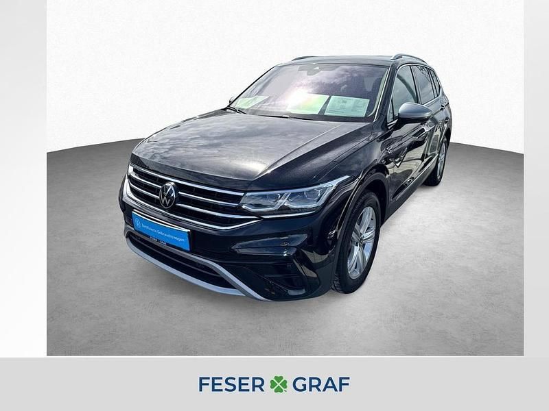Deep black perleffekt Gebraucht 2024 VW Tiguan Allspace Elegance SUV | 42.440 € (Fairer Preis) - Bild 1/4