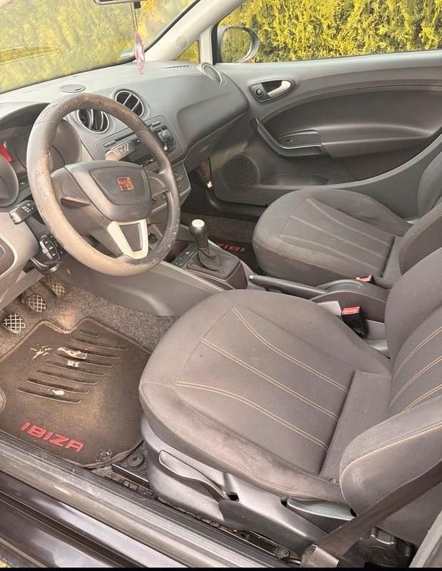 Gebraucht Seat Ibiza 69 PS (50 kW) 2011 Schwarz Kleinwagen