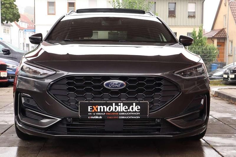 Gebraucht Ford Focus ST-Line X 155 PS (114 kW) 2024 Grau Kombi
