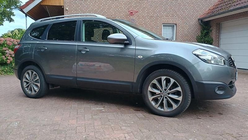 Silber Gebraucht 2011 Nissan Qashqai +2 SUV | 5.500 € (Guter Preis) - Bild 1/4