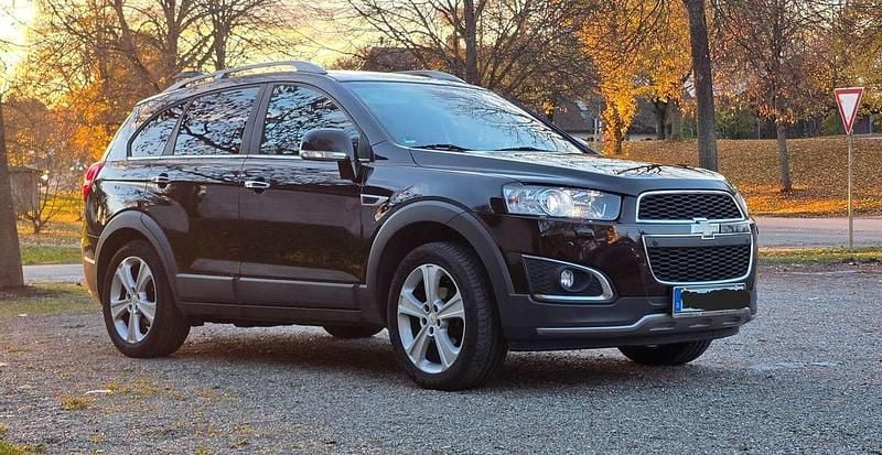 Braun Gebraucht 2014 Chevrolet Captiva LTZ SUV | 8.999 € (Guter Preis) - Bild 1/4