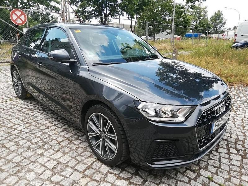 Grau Gebraucht 2019 Audi A1 Sportback Advanced Kleinwagen | 18.300 € (Superpreis) - Bild 1/4