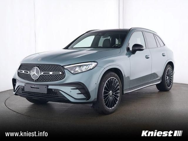 Gebraucht Mercedes GLC300 Night 281 PS (206 kW) 2024 Silber SUV