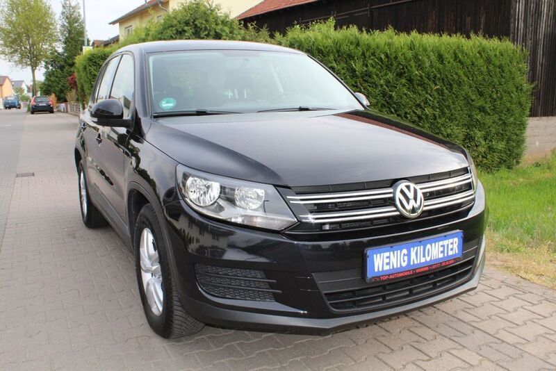 Schwarz metallic Gebraucht 2014 VW Tiguan Trendline SUV | 14.980 € (Teuer) - Bild 1/4