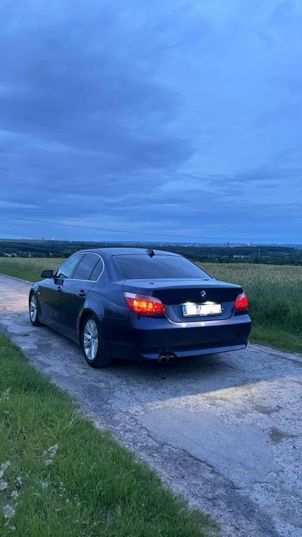 Blau Gebraucht 2006 BMW 550 Performance Limousine | 8.700 € (Fairer Preis) - Bild 1/4
