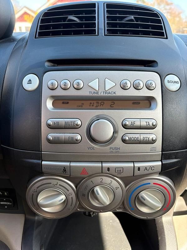 Gebraucht Daihatsu Sirion 87 PS (63 kW) 2006 Blau Kleinwagen